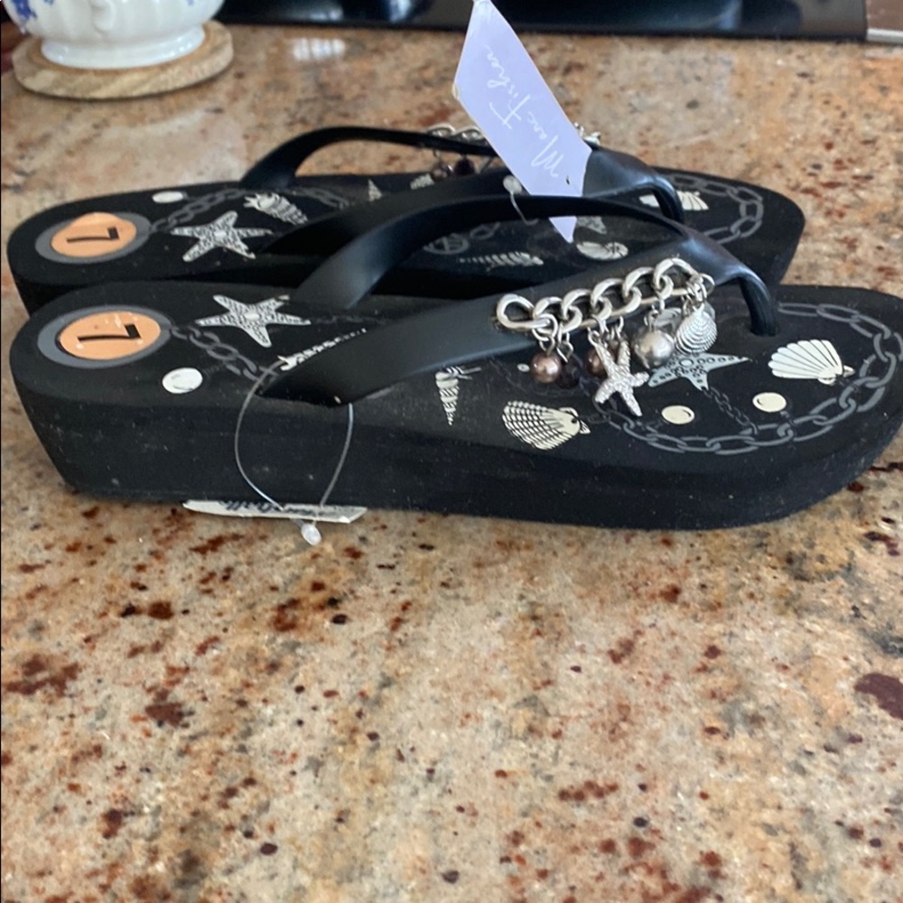 - Marc fisher flip flops size 7 sea charms